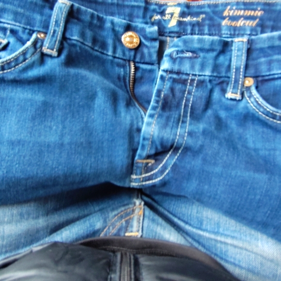 7 for All Mankind Kimmie low rise bootcut Jean in medium indigo wash - Picture 3 of 6